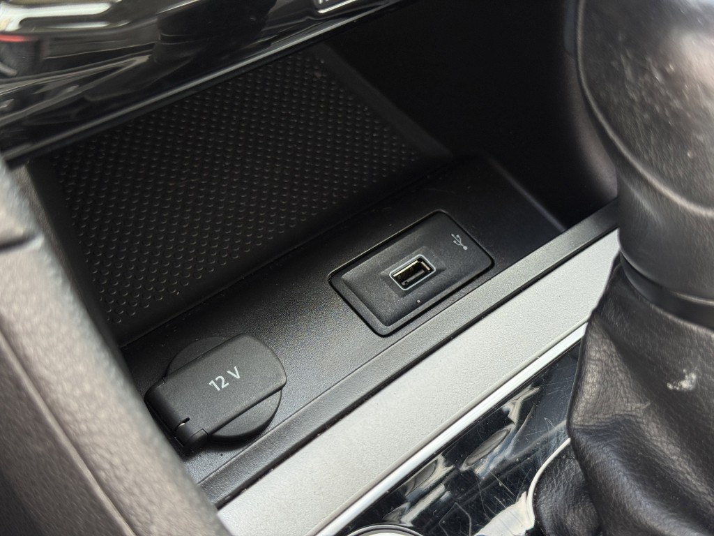 2022 Volkswagen Passat Image 22