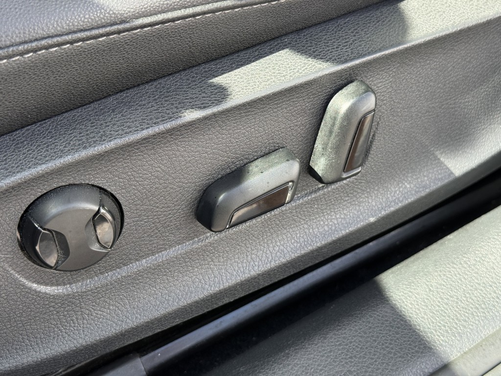 2022 Volkswagen Passat Image 28