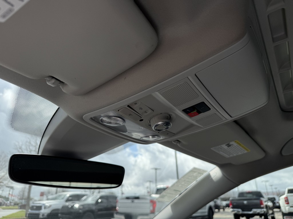 2022 Volkswagen Passat Image 31