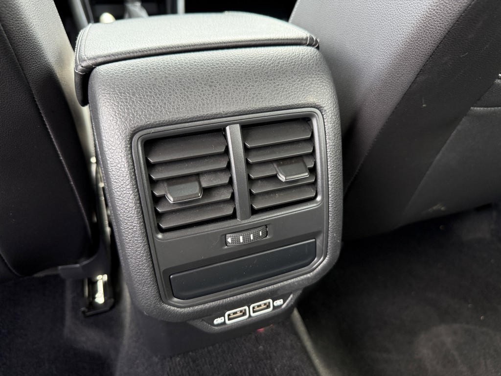 2022 Volkswagen Passat Image 34