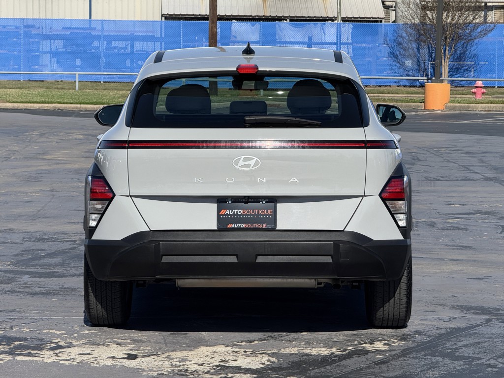 2024 Hyundai Kona Image 8