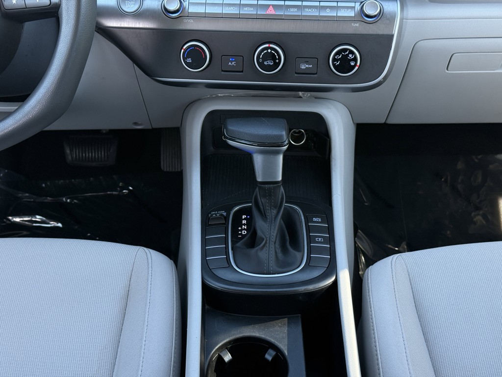 2024 Hyundai Kona Image 22