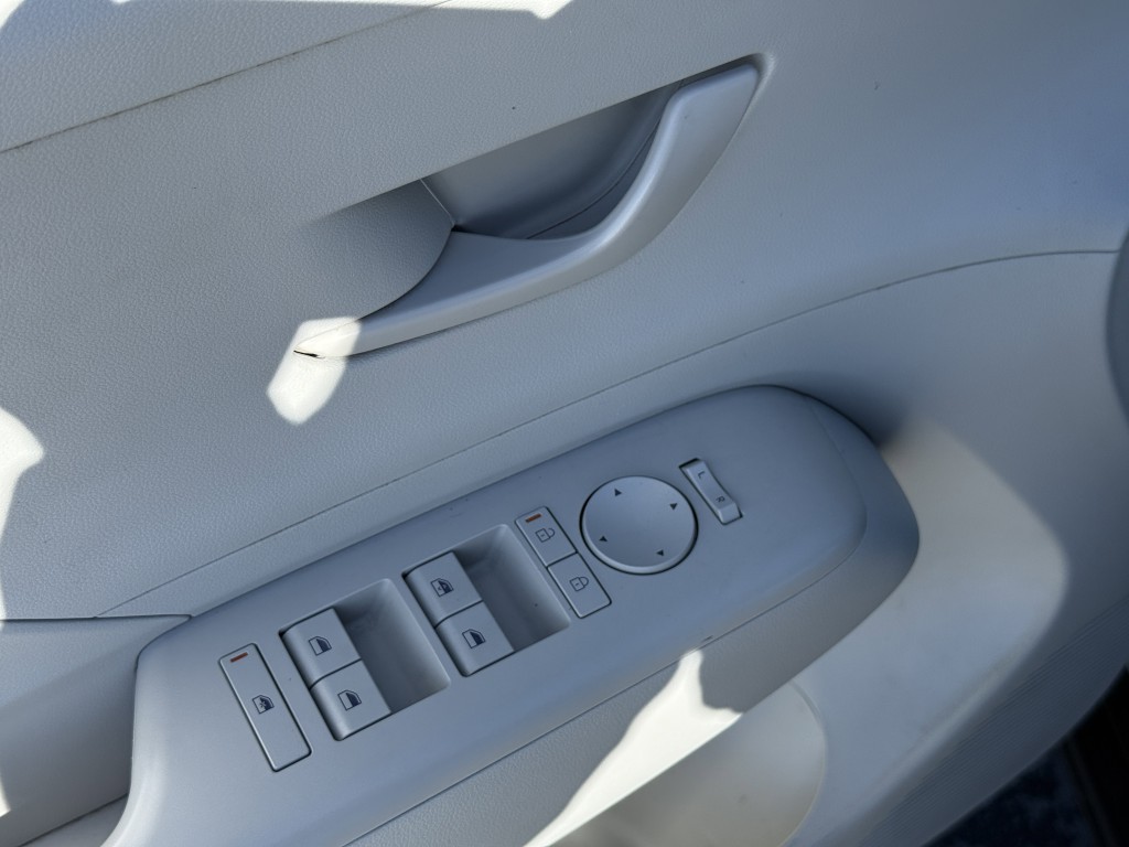 2024 Hyundai Kona Image 23