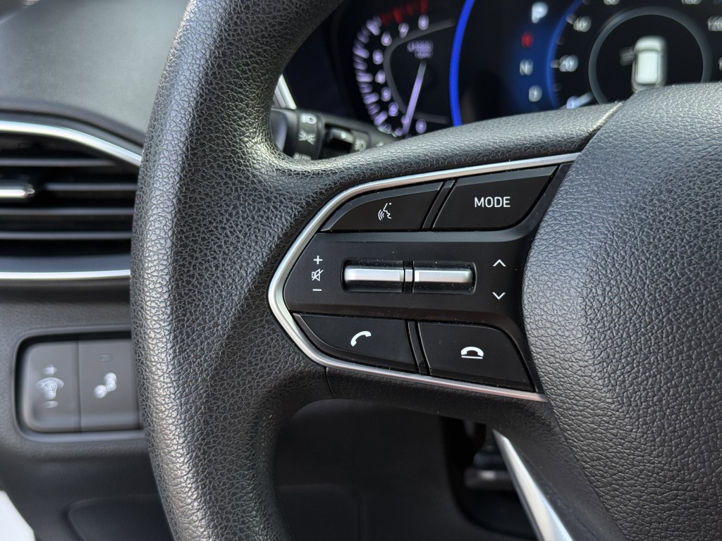 2020 Hyundai Santa Fe Image 17