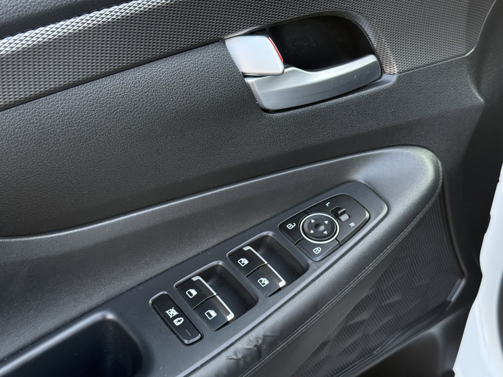 2020 Hyundai Santa Fe Image 26