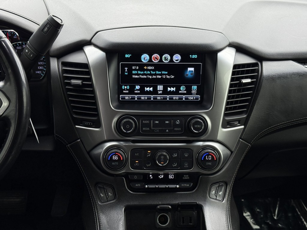 2019 Chevrolet Suburban Image 18