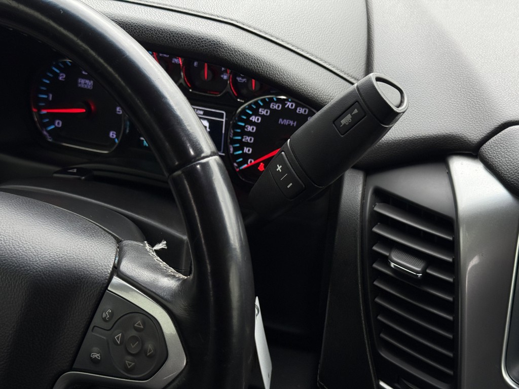 2019 Chevrolet Suburban Image 21