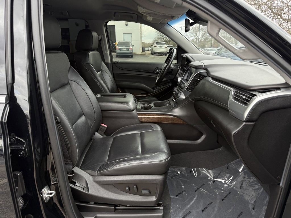 2019 Chevrolet Suburban Image 28