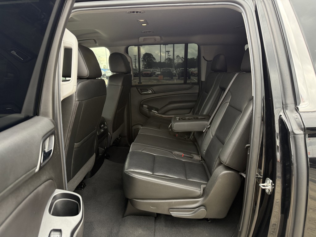 2019 Chevrolet Suburban Image 31
