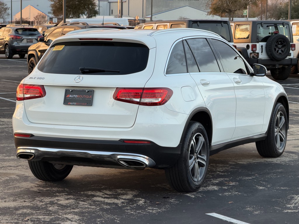 2018 Mercedes-Benz GLC-Class Image 9
