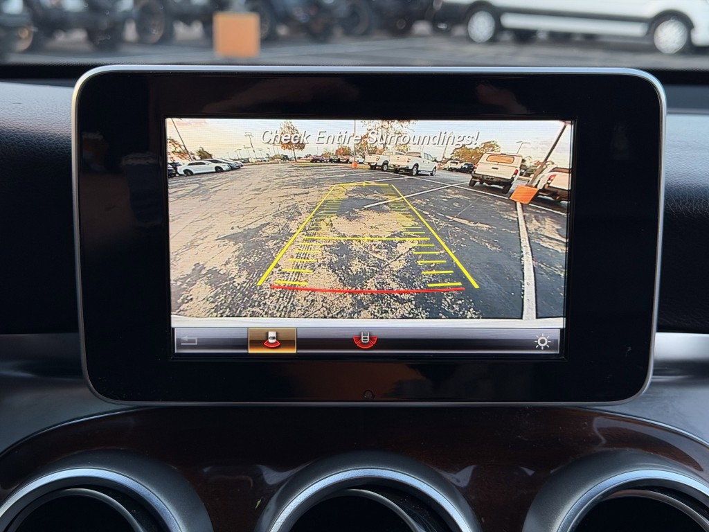 2018 Mercedes-Benz GLC-Class Image 16