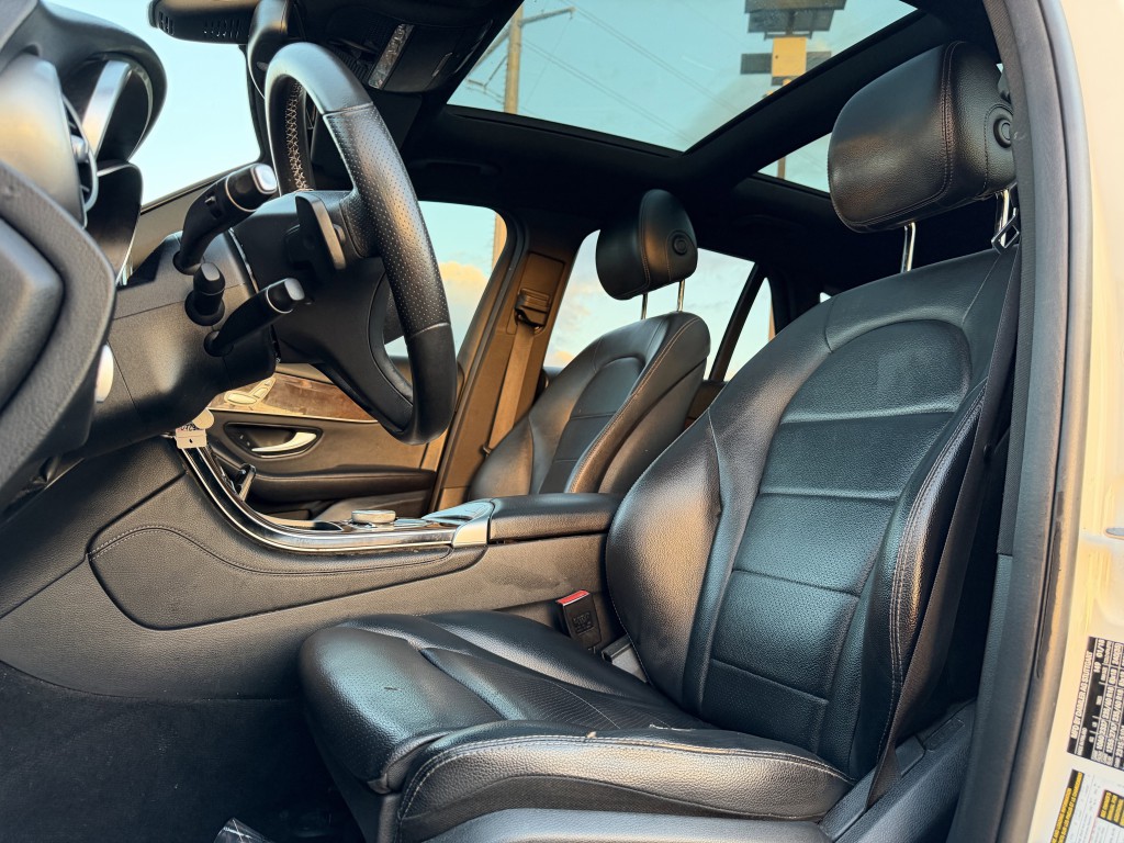 2018 Mercedes-Benz GLC-Class Image 20