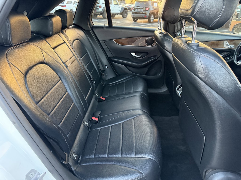 2018 Mercedes-Benz GLC-Class Image 23