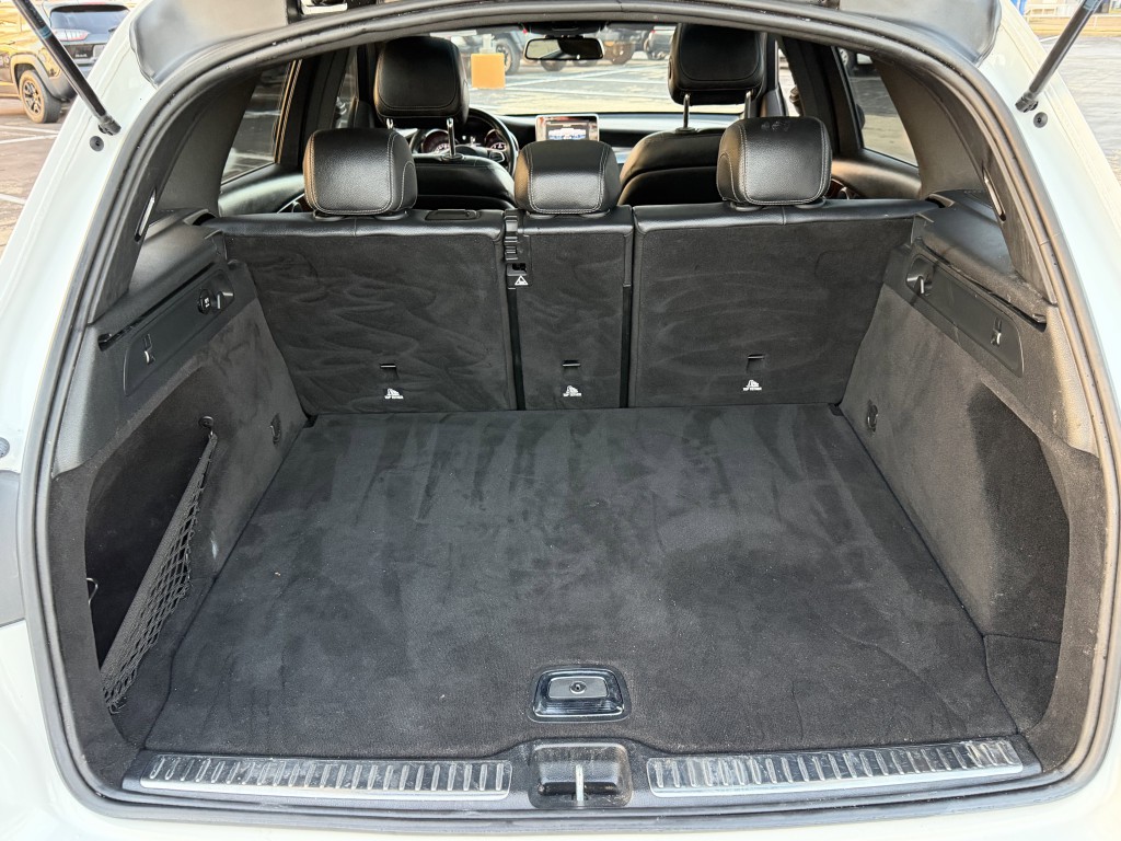 2018 Mercedes-Benz GLC-Class Image 25