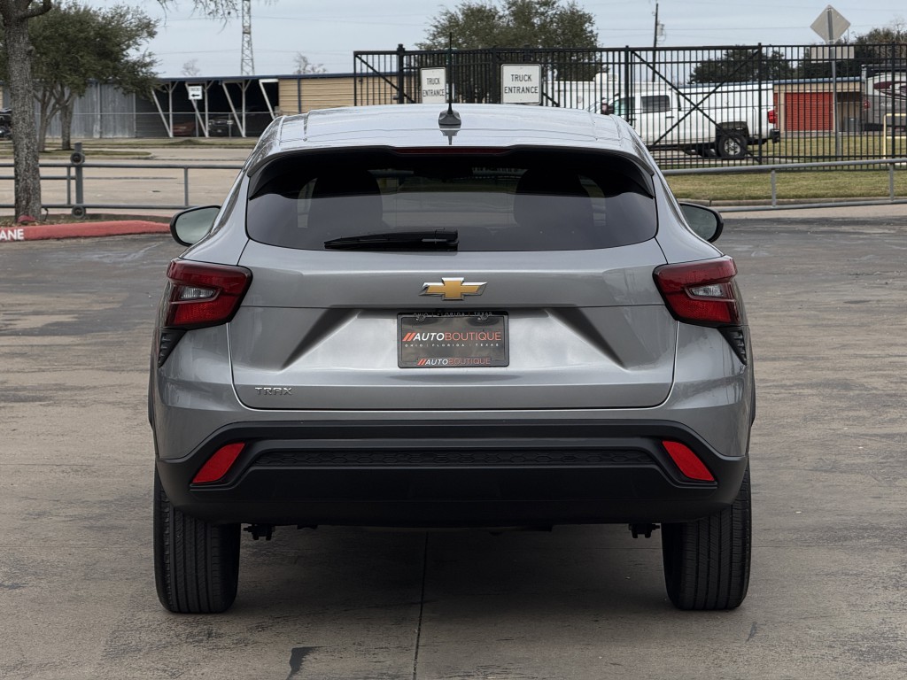2024 Chevrolet Trax Image 8