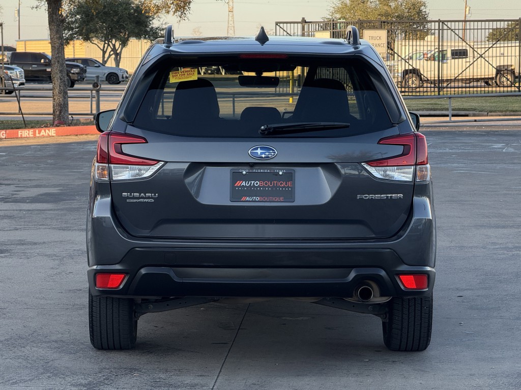2024 Subaru Forester Image 8