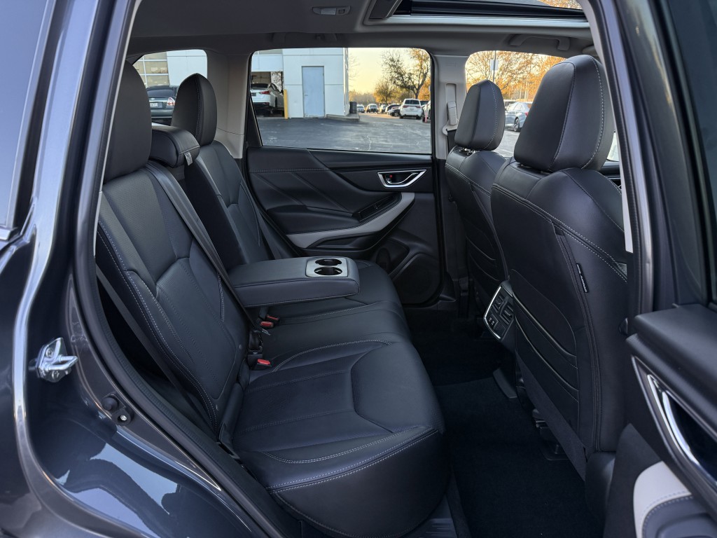 2024 Subaru Forester Image 32