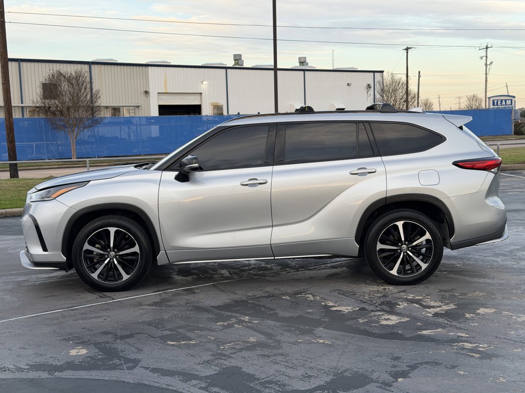 2022 Toyota Highlander Image 10