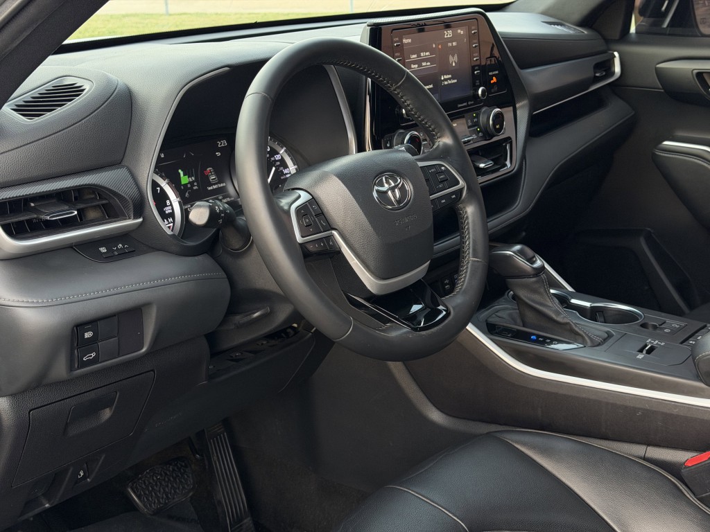 2022 Toyota Highlander Image 12