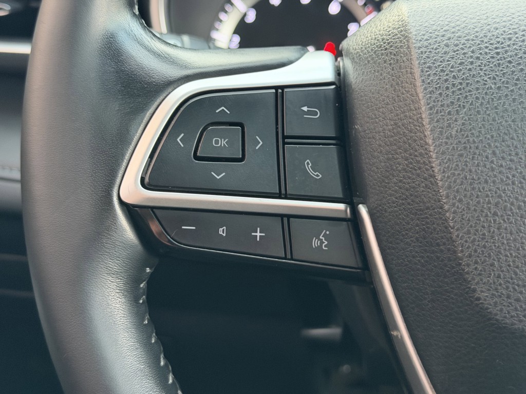 2022 Toyota Highlander Image 16