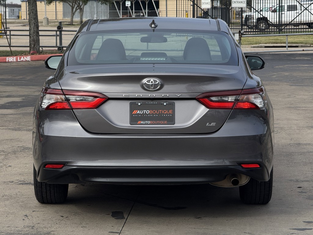 2021 Toyota Camry Image 8