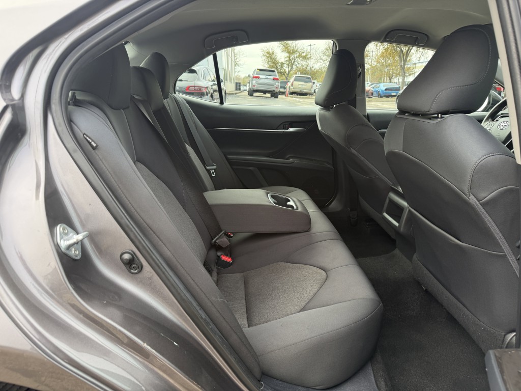 2021 Toyota Camry Image 28