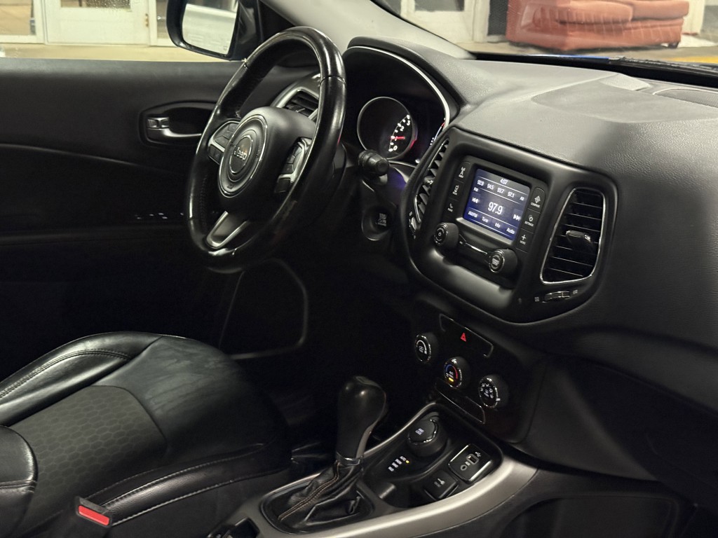 2018 Jeep Compass Image 13