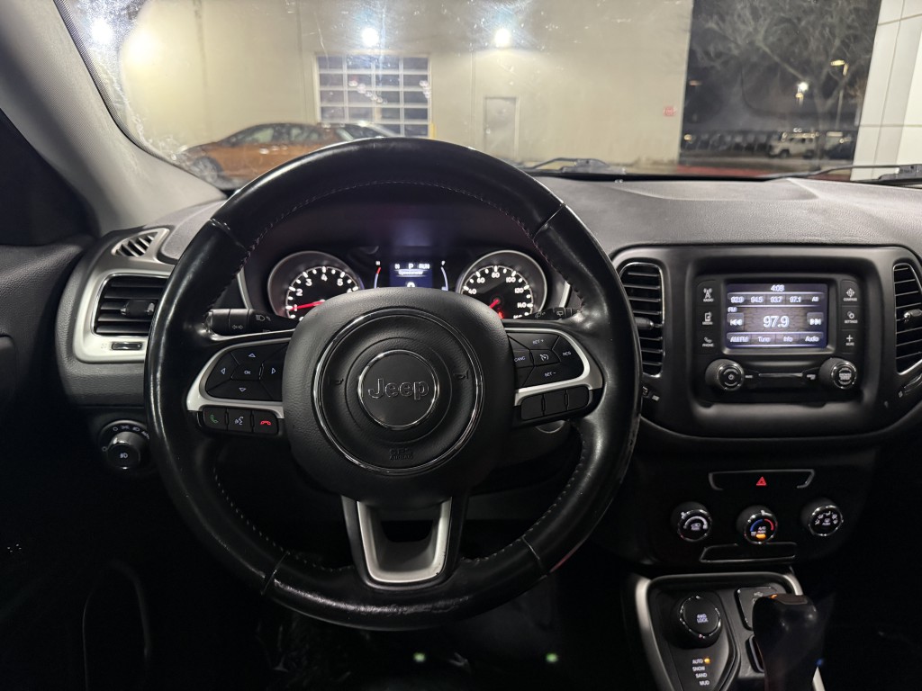 2018 Jeep Compass Image 15