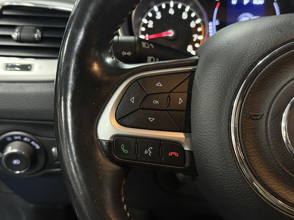 2018 Jeep Compass Image 16