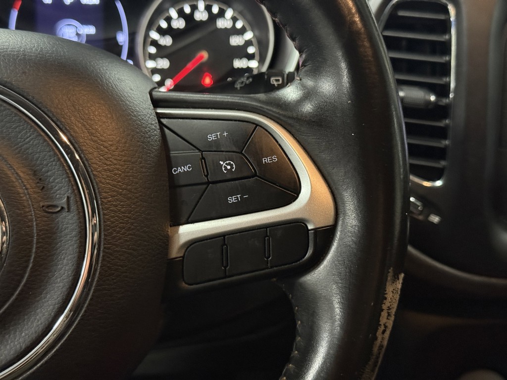 2018 Jeep Compass Image 17