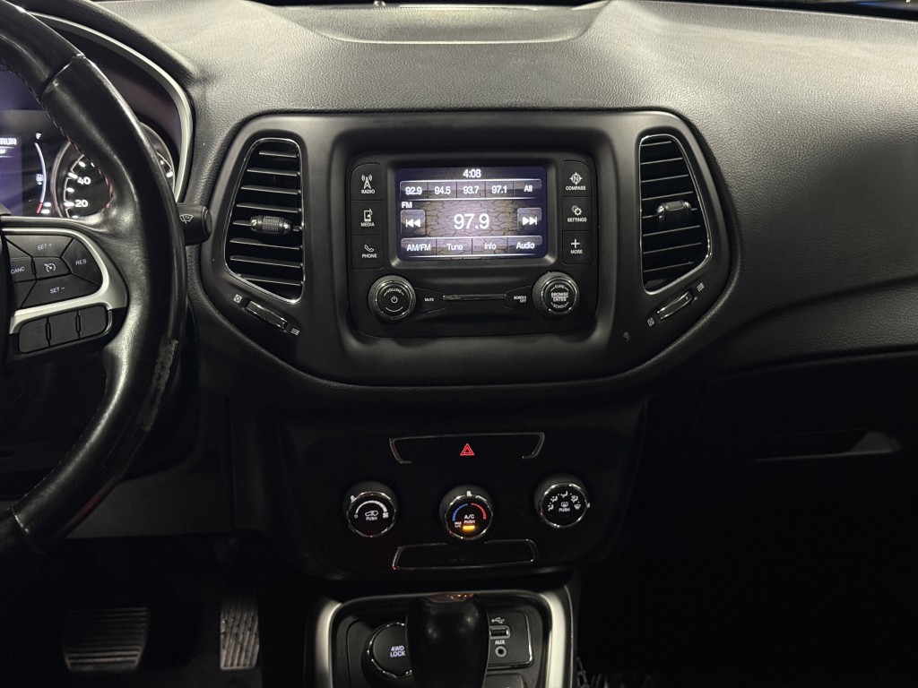 2018 Jeep Compass Image 19