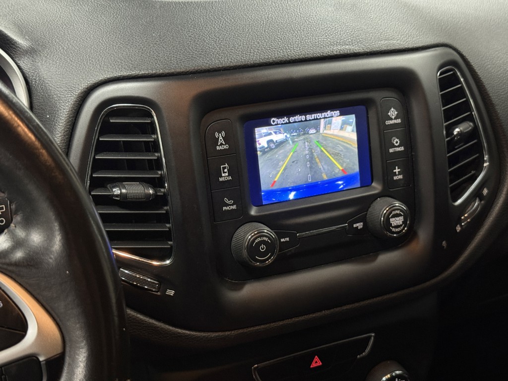 2018 Jeep Compass Image 21