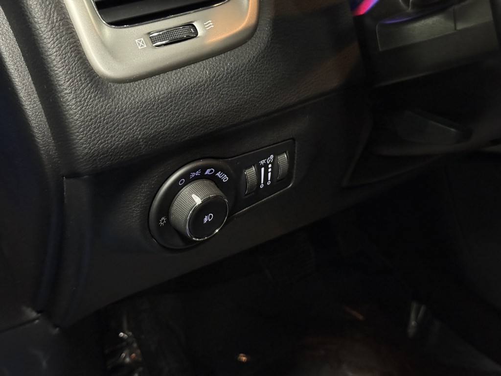 2018 Jeep Compass Image 24