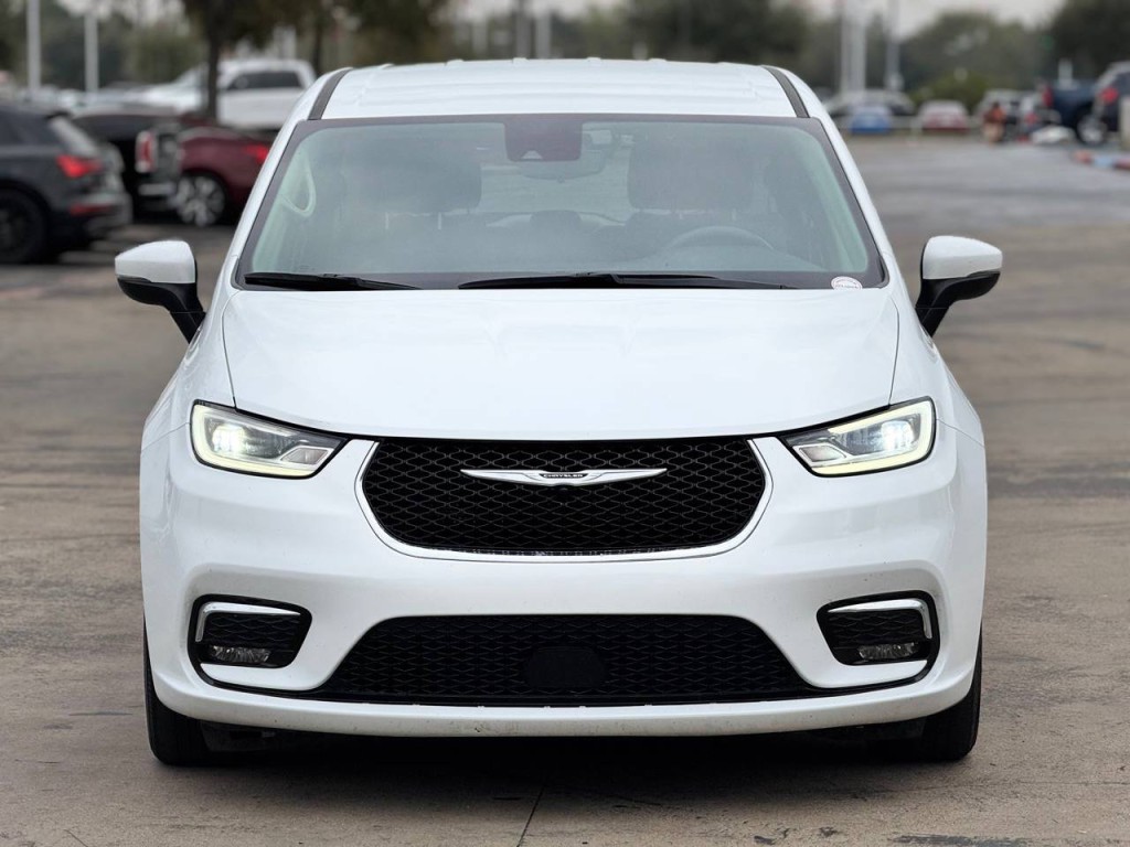 2023 Chrysler Pacifica Image 7