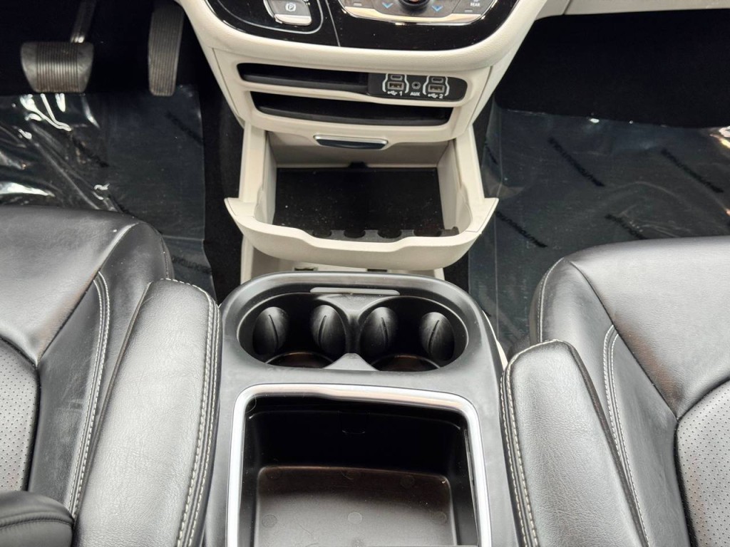2023 Chrysler Pacifica Image 21
