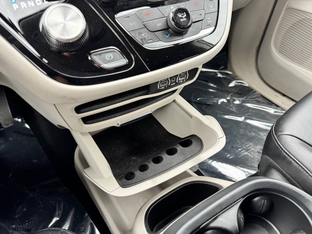 2023 Chrysler Pacifica Image 22