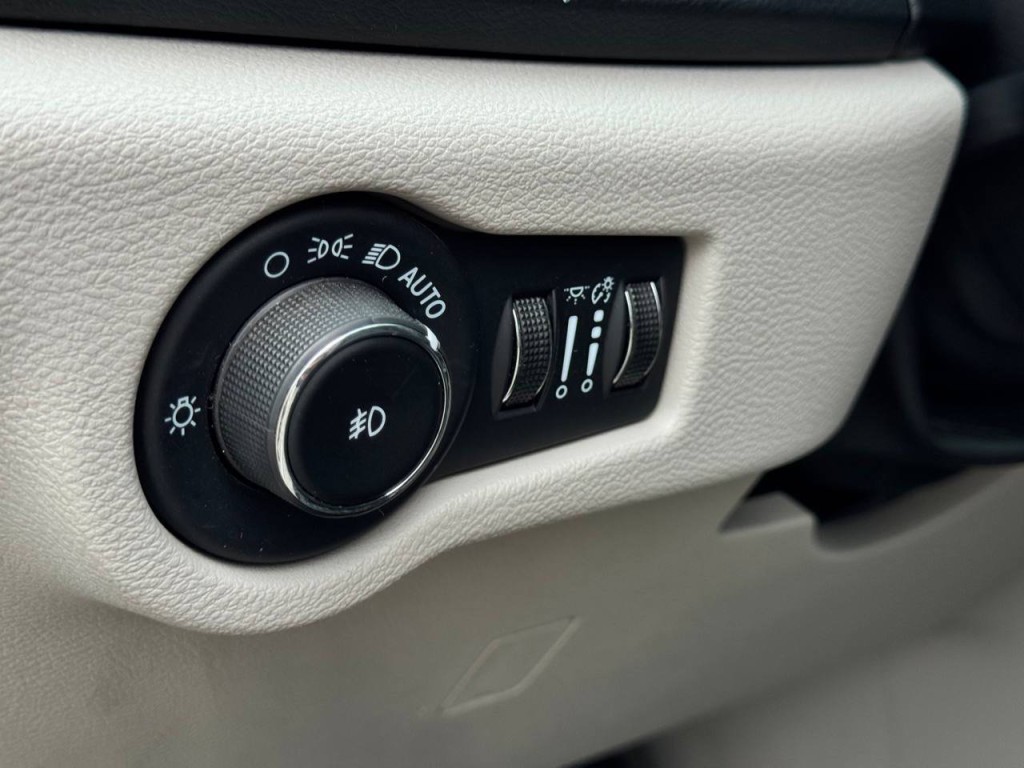 2023 Chrysler Pacifica Image 26