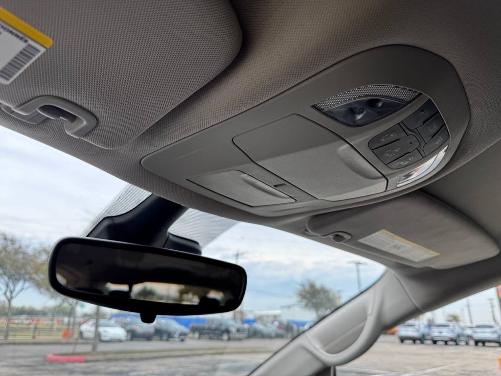 2023 Chrysler Pacifica Image 30