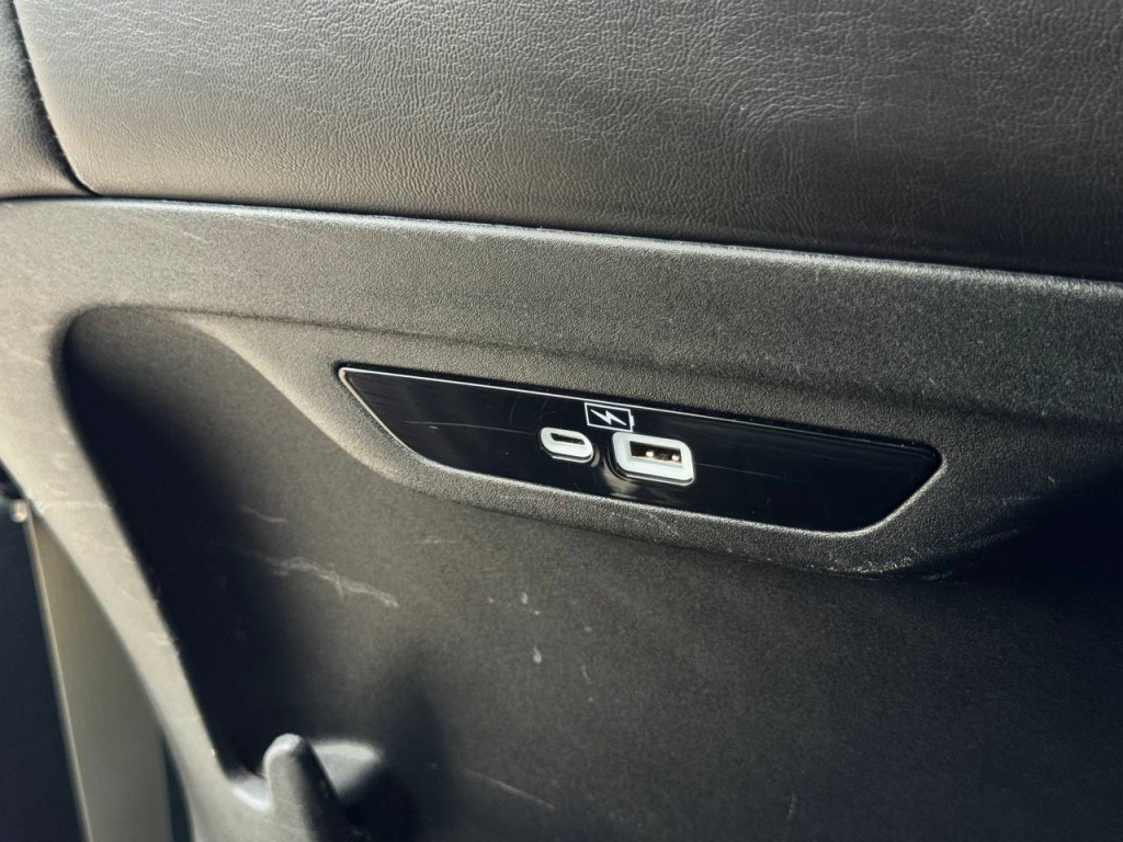 2023 Chrysler Pacifica Image 34