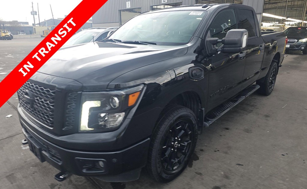 2018 Nissan Titan Image 1