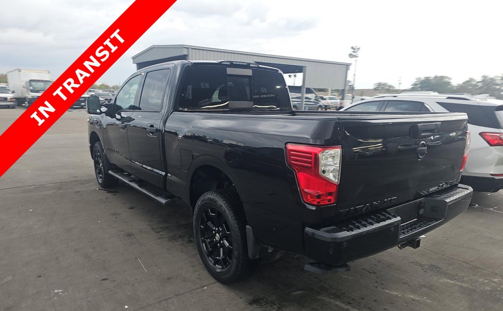 2018 Nissan Titan Image 5
