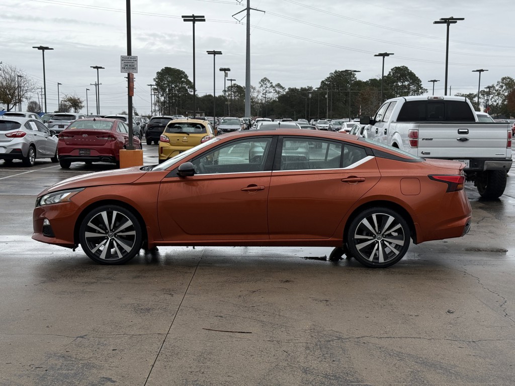 2020 Nissan Altima Image 11