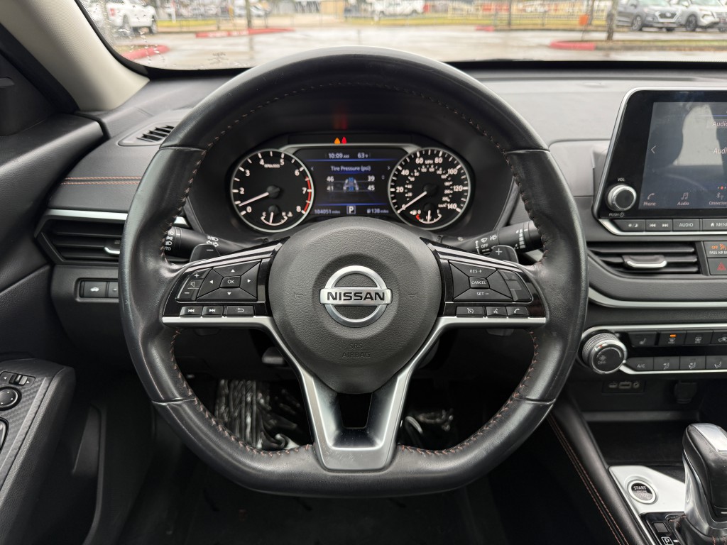 2020 Nissan Altima Image 15