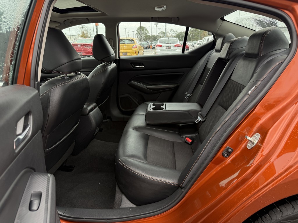 2020 Nissan Altima Image 35