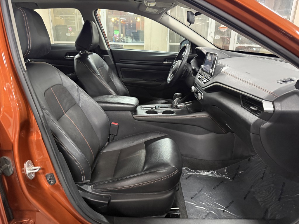 2020 Nissan Altima Image 38