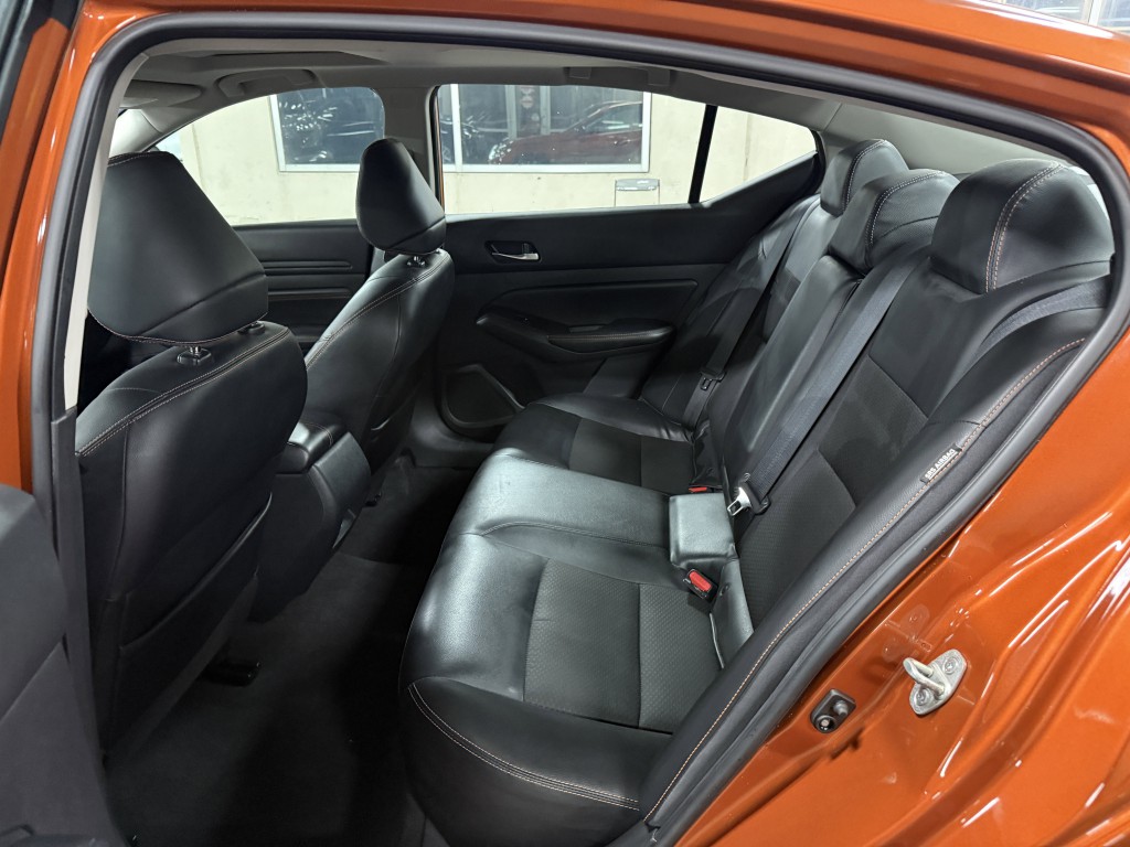 2020 Nissan Altima Image 40