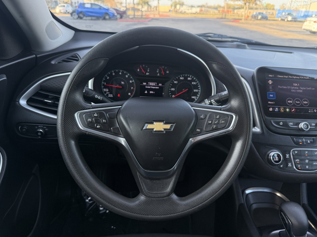 2022 Chevrolet Malibu Image 14