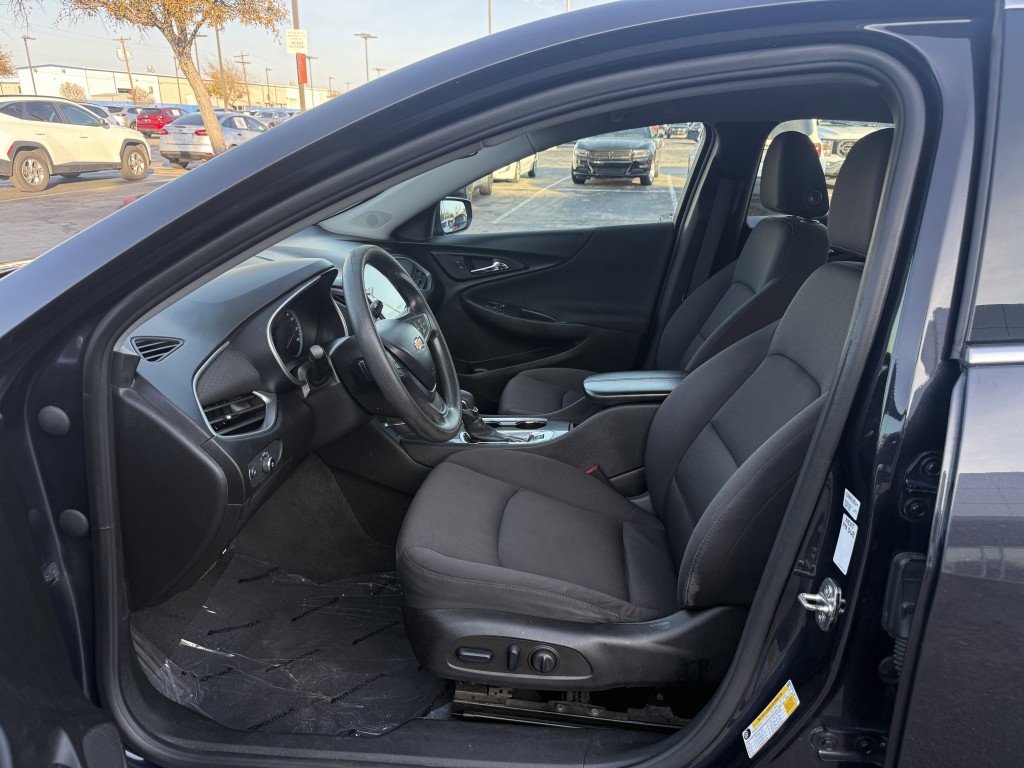 2022 Chevrolet Malibu Image 25