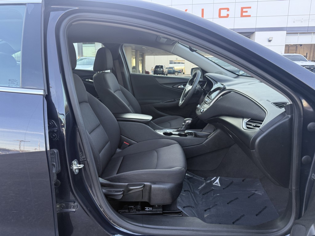 2022 Chevrolet Malibu Image 27
