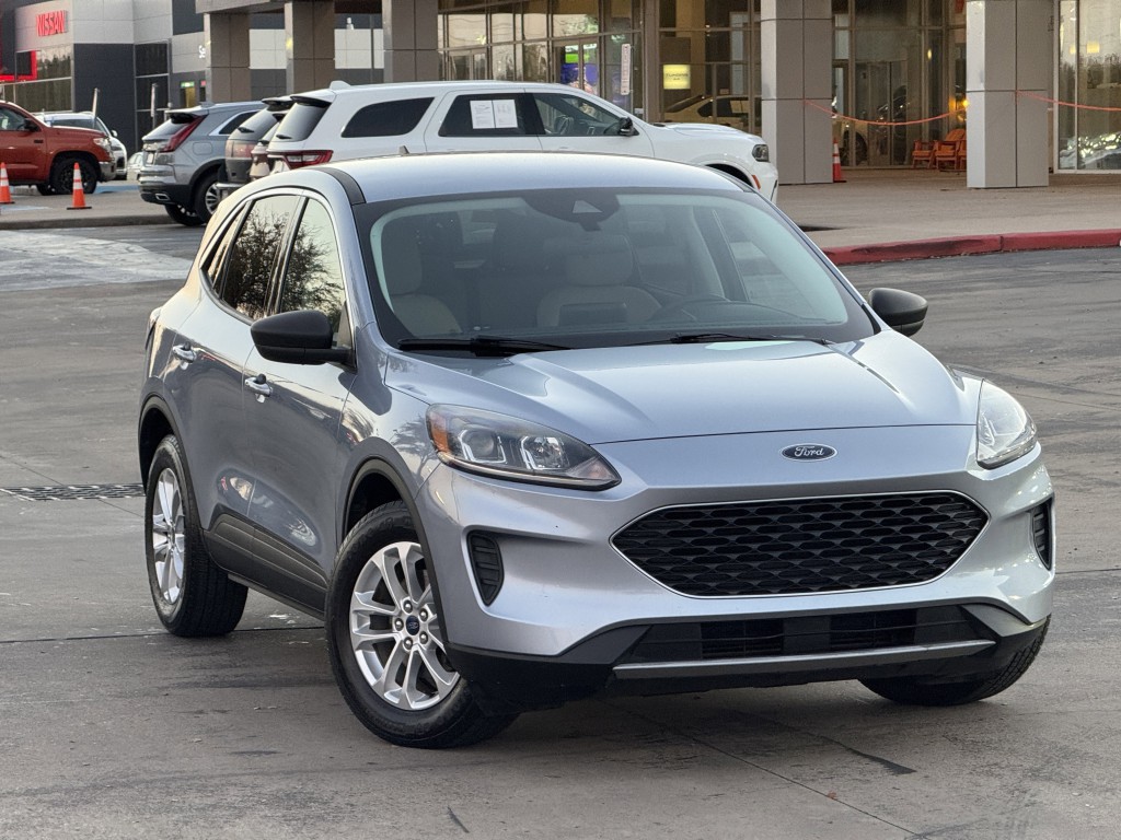 2022 Ford Escape Image 3
